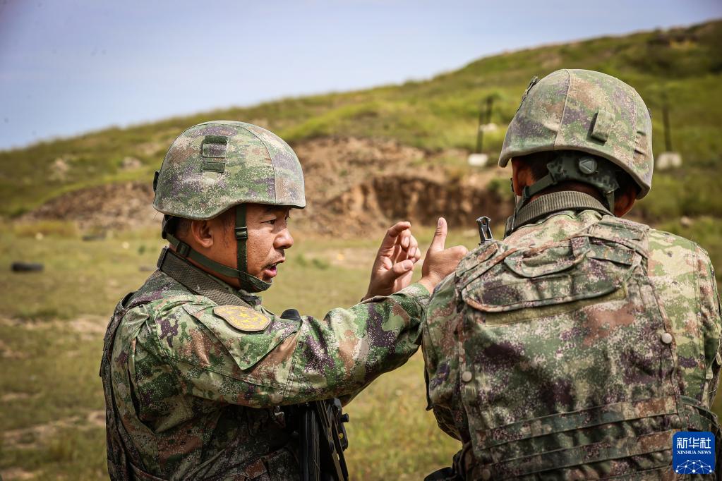 孫金龍：當(dāng)好基層帶兵人