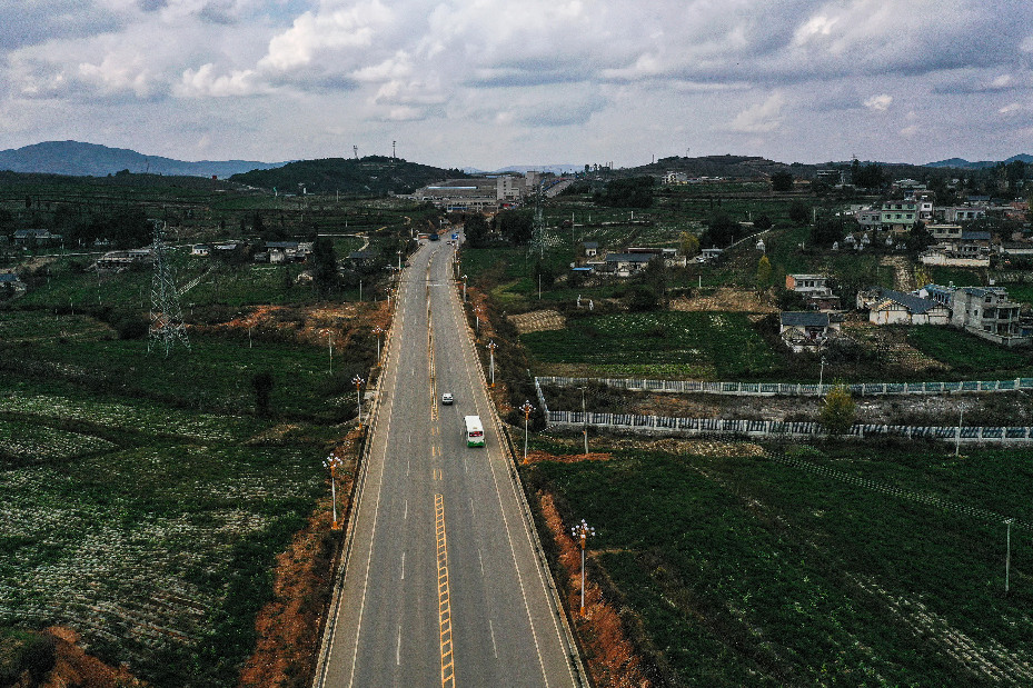 虧損、空跑、難運轉(zhuǎn)　城鄉(xiāng)公交“暢”跑需邁幾道坎？